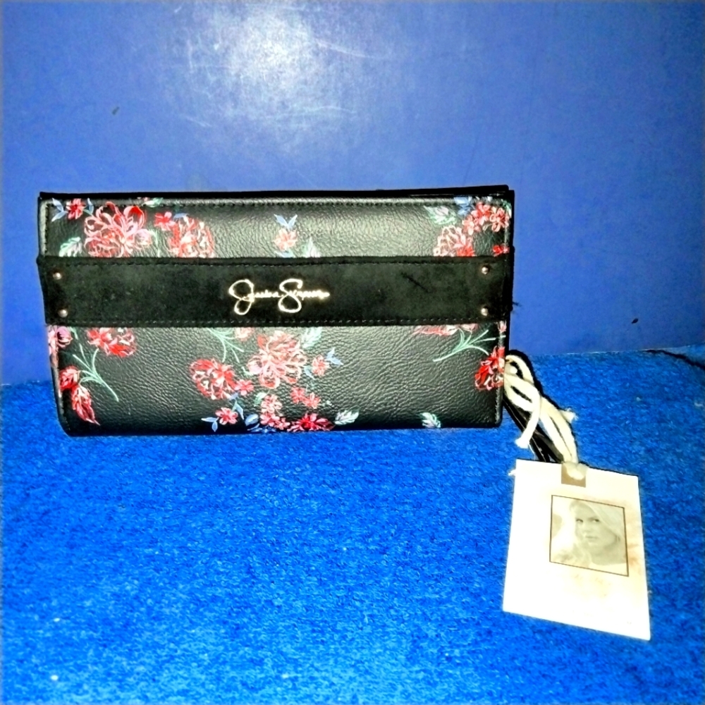 Jessica Simpson wallet